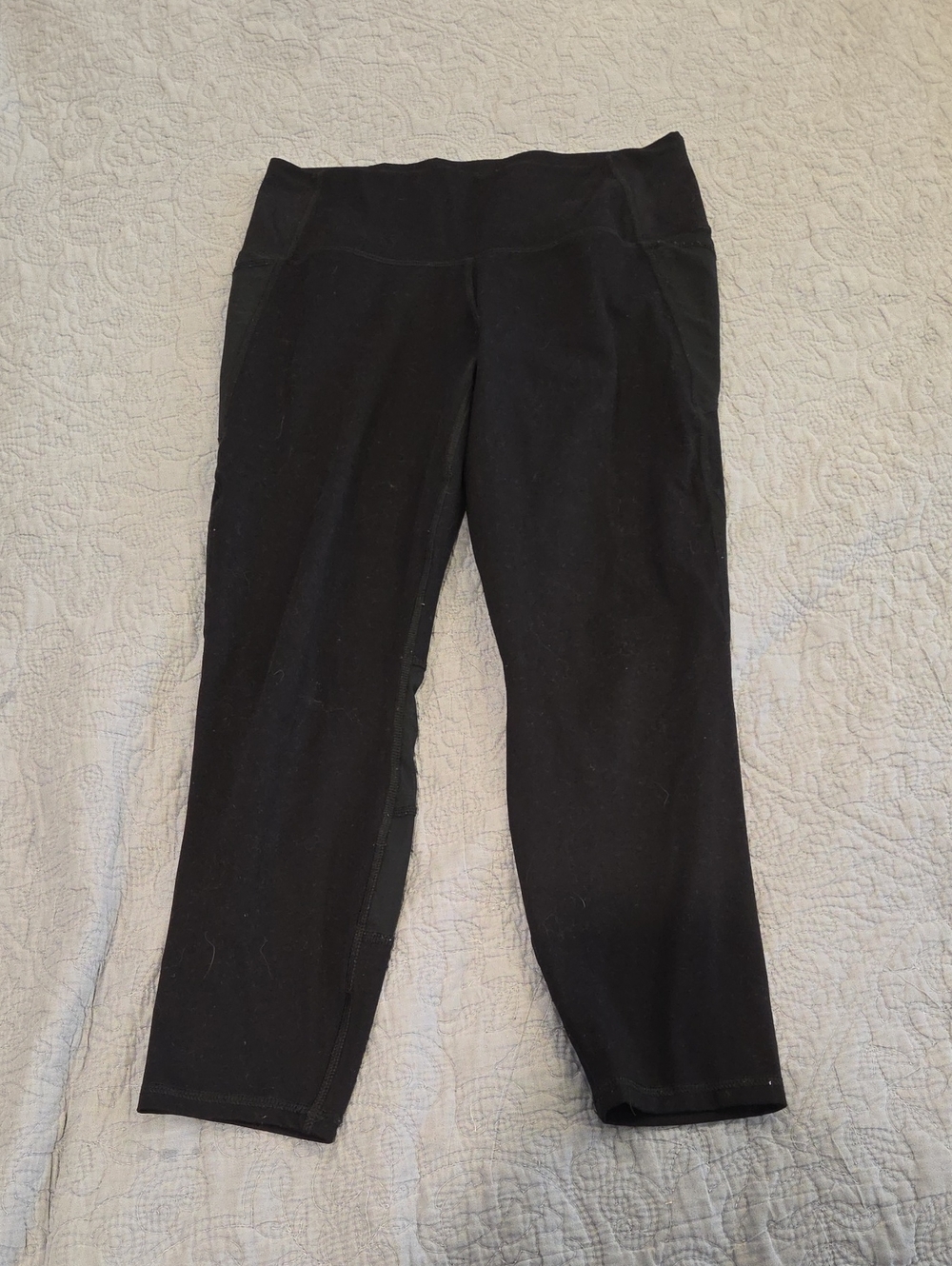 All in motion Black Capri Leggings Size XL!